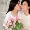 Fejr Mors Dag 2023 med kærlighed: Guide til den perfekte gave og fejring